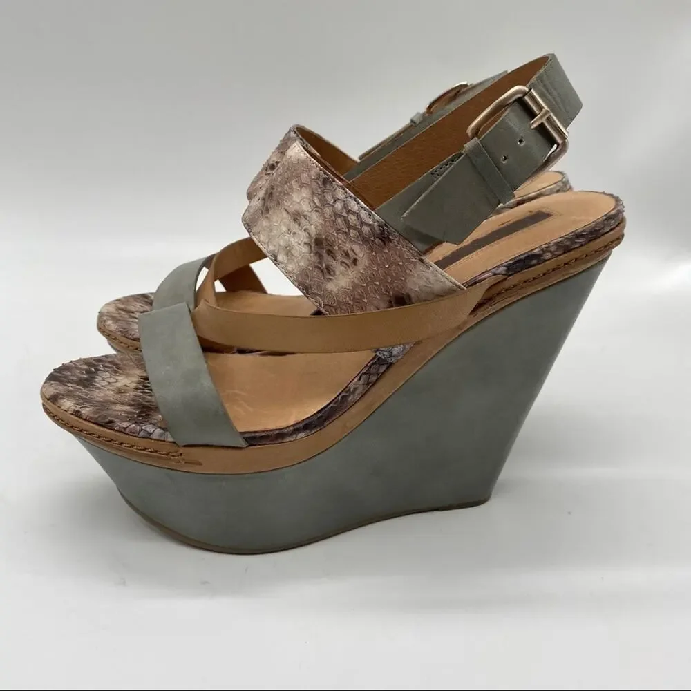 Modern Vintage Vera Wedge Sandal Size 38 / 8 Snakeskin Animal Print Platform